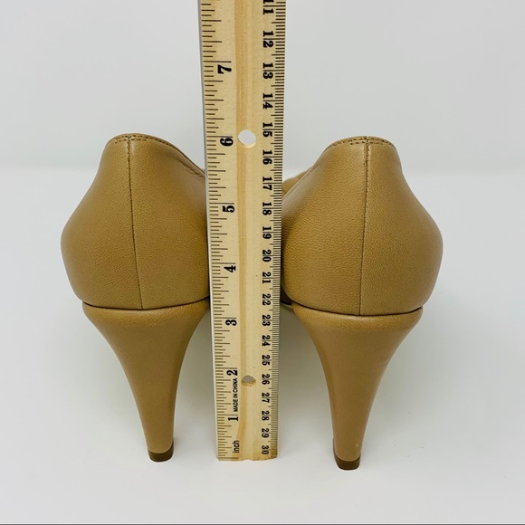 CHANEL AUTHENTIC BEAUTIFUL HEELS NWOT - Picture 5 of 8